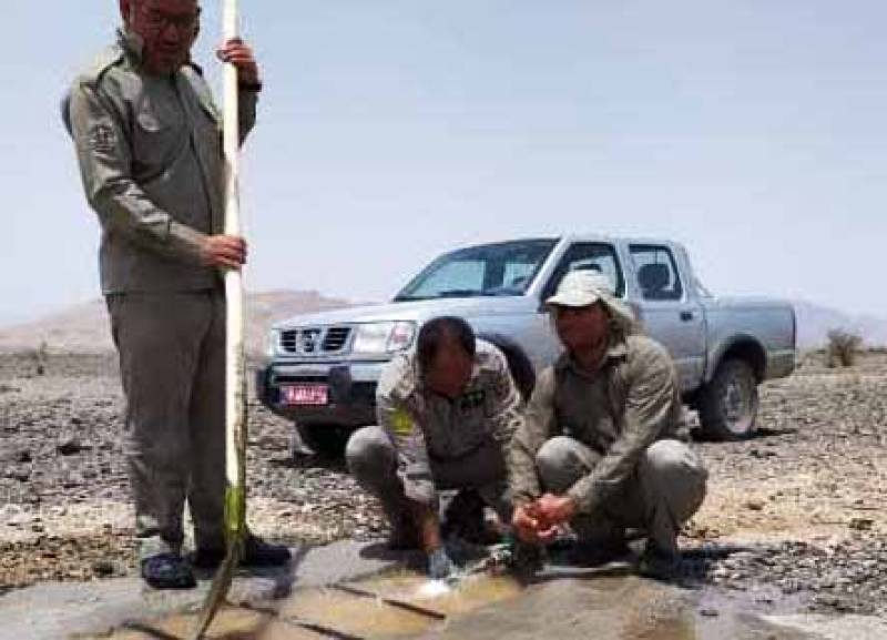 آبرسانی و ساخت آبشخور برای حیات وحش جیرفت